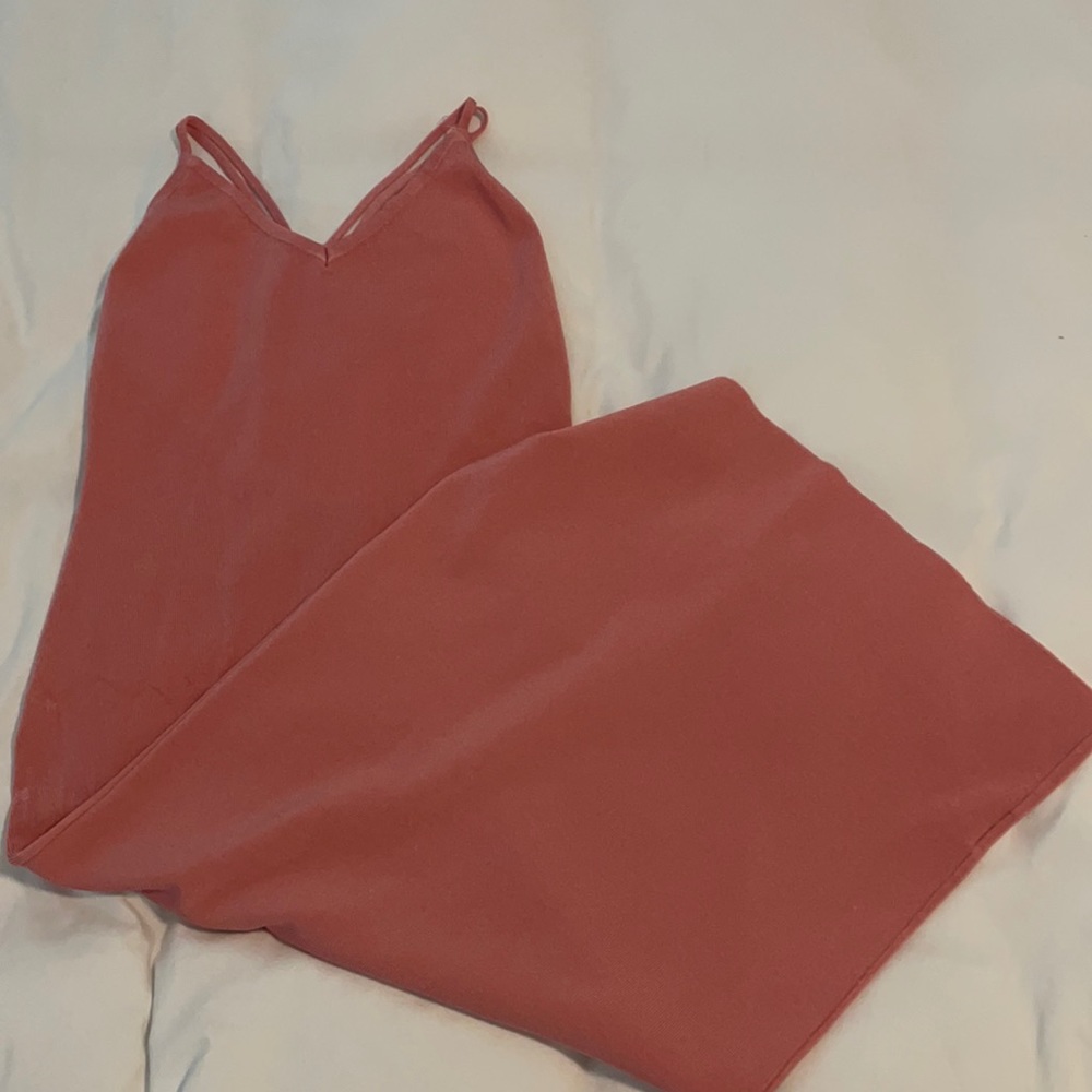 Rehab midi dress in pink. Size M